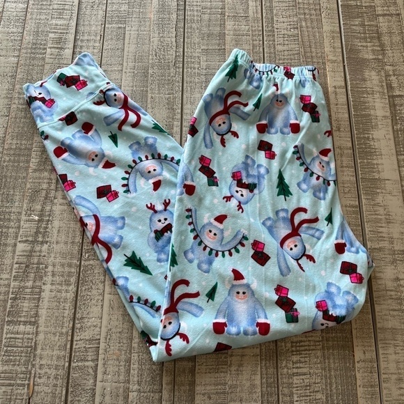 JUSTICE Girls Christmas Holiday “I’m Yeti for Presents” 2 piece Pajamas 18/20 - Picture 4 of 7